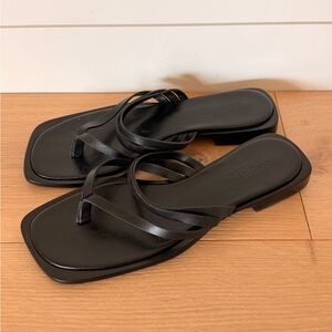 Schutz Rania Flat Black Leather Thong Strap US 8